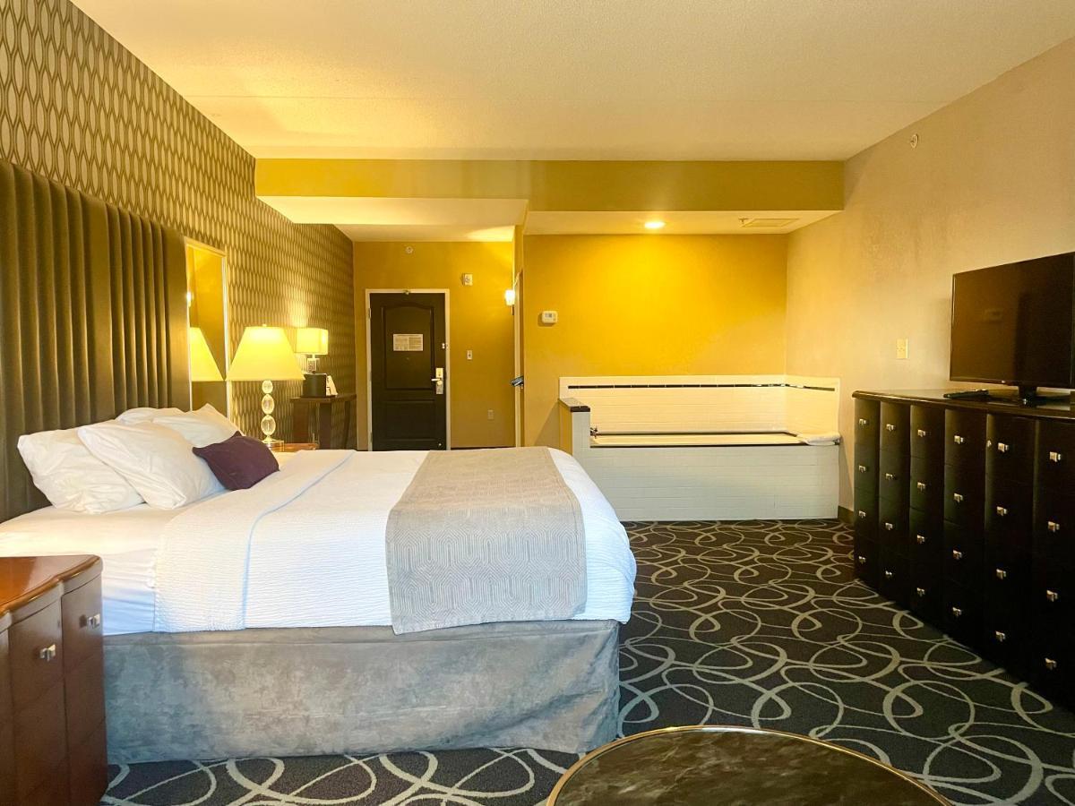 Park Manor Hotel Clifton Park Kültér fotó A room at the Hilton Garden Inn in San Francisco