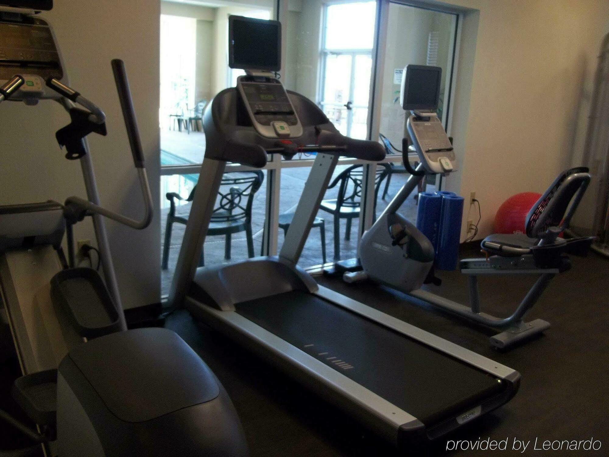 Park Manor Hotel Clifton Park Kültér fotó A treadmill