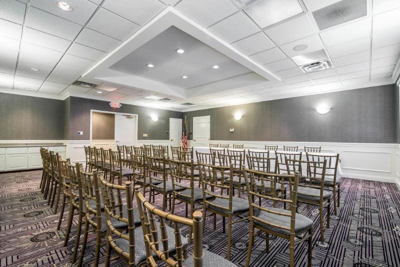 Park Manor Hotel Clifton Park Kültér fotó The ballroom at the Hilton Garden Inn